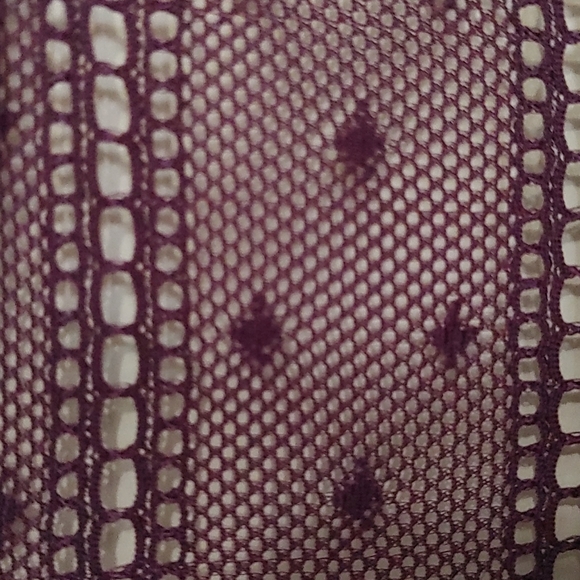 🍁Free add on! Garage lace tank - Picture 2 of 5